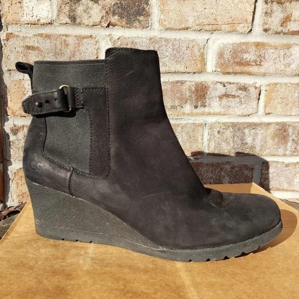 Ugg Indra Suede Leather Wedge Boots Black Size 10